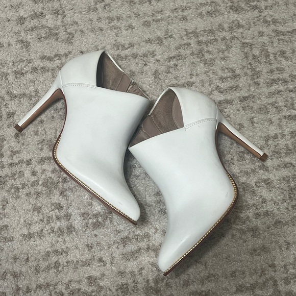 BCBG White Booties - Picture 1 of 4